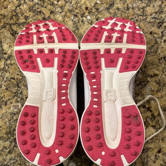 FootJoy FJ Flex Spikeless Shoes, - Style #92924 size 7 - Picture 5 of 8